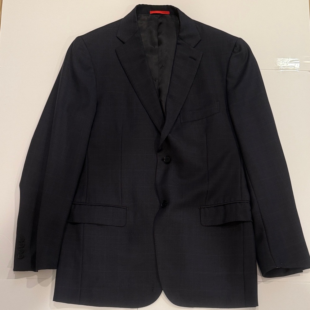 Isaia Dark Navy Blazer in Size 42 (see pics for wear and flaw on right side).